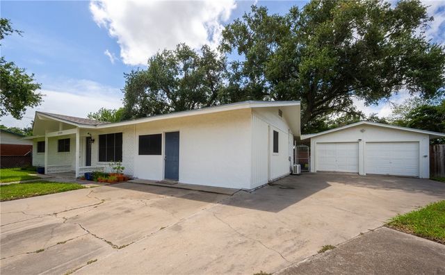5729 Abby Dr, Corpus Christi, TX 78413