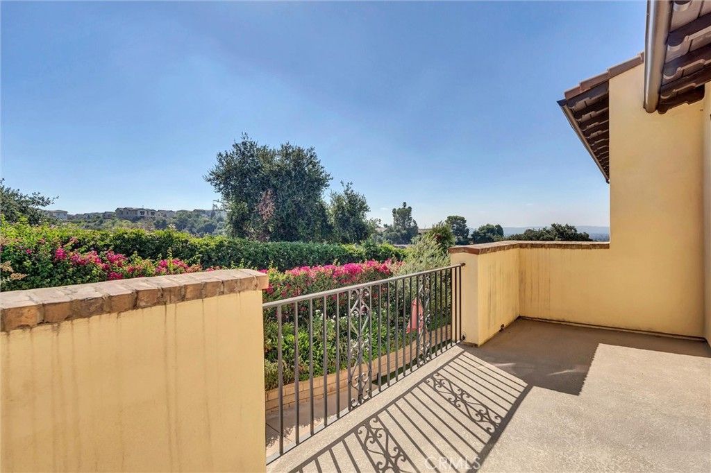 Image 36 of property listing at 510 E. Viewcrest, Azusa, CA 91702