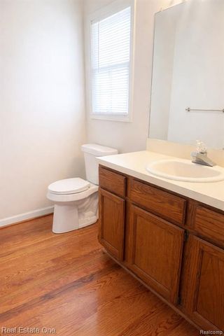 854 River Bend Drive, Rochester Hills, MI 48307