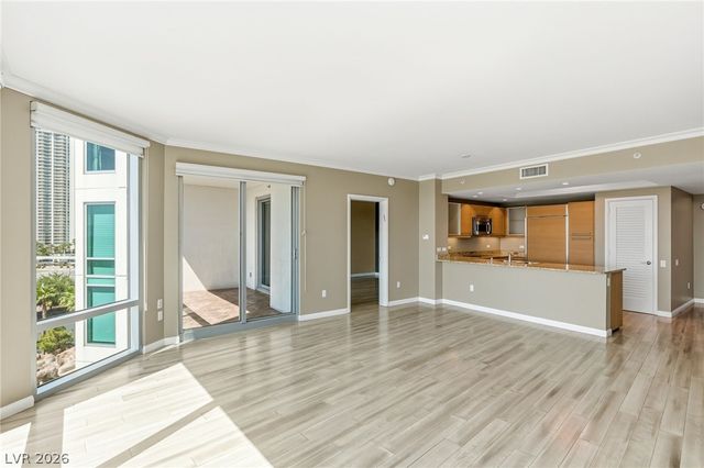 322 Karen Avenue 701, Las Vegas, NV 89109