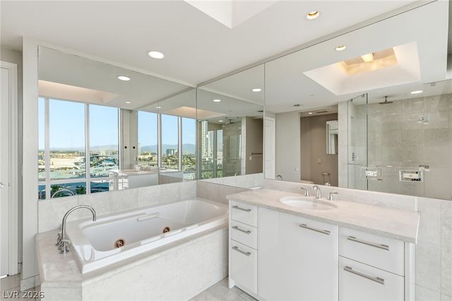 322 Karen Avenue 701, Las Vegas, NV 89109