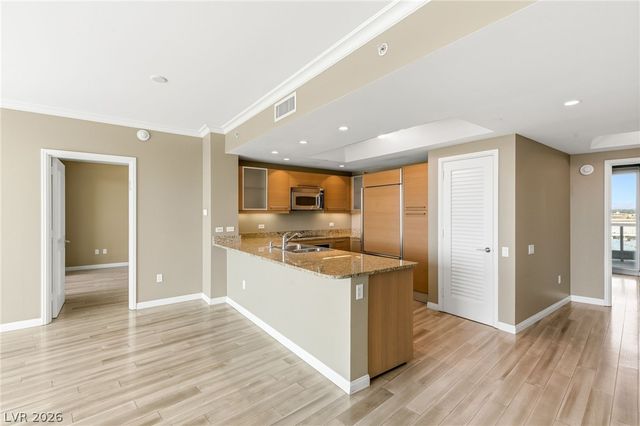322 Karen Avenue 701, Las Vegas, NV 89109