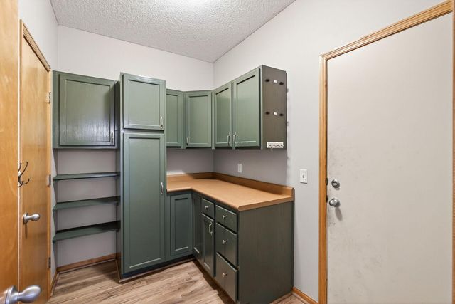 2542 Mathias Road, Shakopee, MN 55379