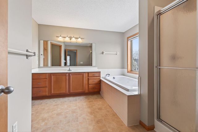 2542 Mathias Road, Shakopee, MN 55379