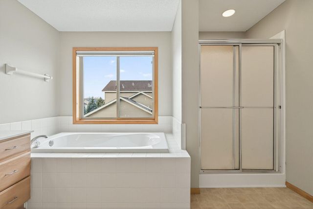 2542 Mathias Road, Shakopee, MN 55379