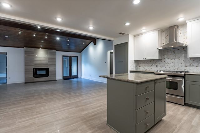712 Squaw Creek Road, Willow Park, TX 76087