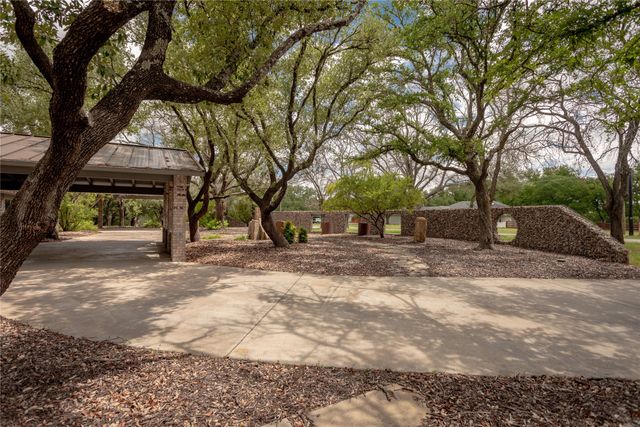 712 Squaw Creek Road, Willow Park, TX 76087