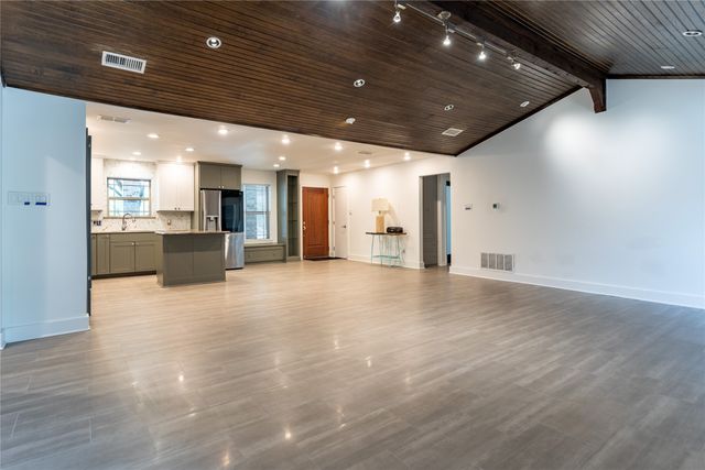 712 Squaw Creek Road, Willow Park, TX 76087