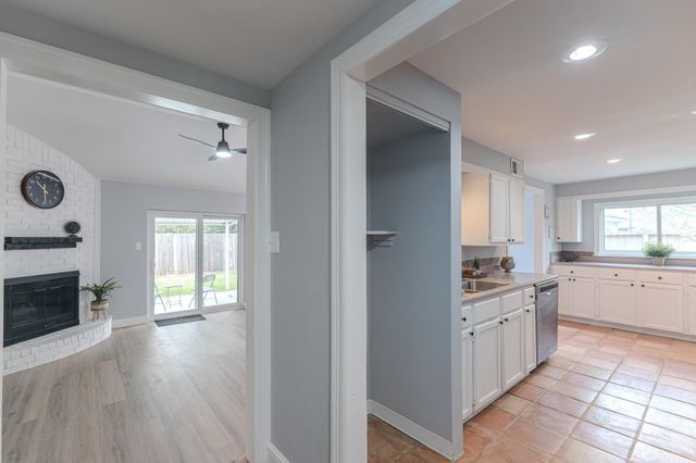 2309 Romayor Court, Pearland, TX 77581