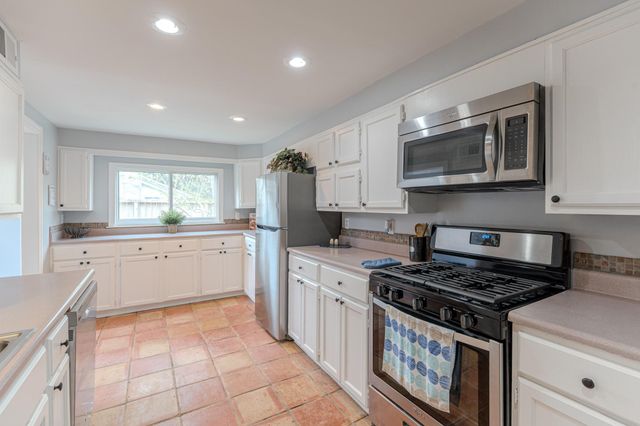 2309 Romayor Court, Pearland, TX 77581