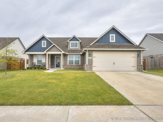 15905 E 75th Street North, Owasso, OK 74055