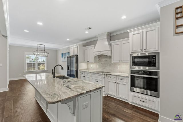 228 Perth Court, Warner Robins, GA 31088