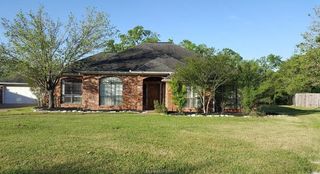 4100 Knightsbridge Lane, Bryan, TX 77802