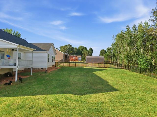 21 Greenbriar Lane, Woodruff, SC 29388