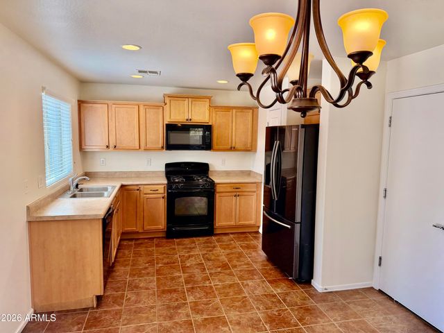 2921 N DAISY Drive, Florence, AZ 85132