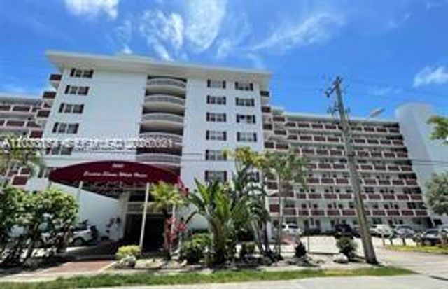 3660 NE 166th Street 611, North Miami Beach, FL 33160