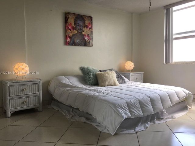 3660 NE 166th Street 611, North Miami Beach, FL 33160