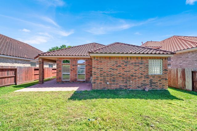 3 Spyglass Court, Houston, TX 77064