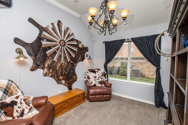 2105 E HUNTERS GLEN, Wichita Falls, TX 76306