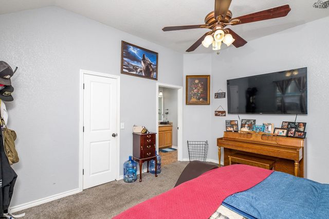 2105 E HUNTERS GLEN, Wichita Falls, TX 76306