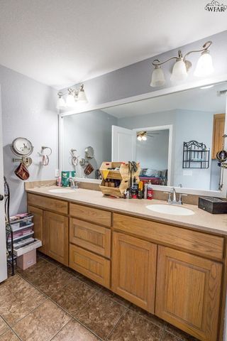 2105 E HUNTERS GLEN, Wichita Falls, TX 76306