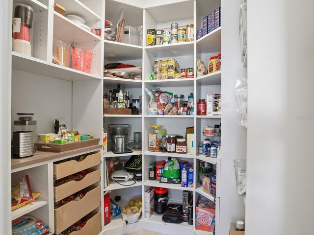 1028 79TH STREET S, St Petersburg, FL 33707