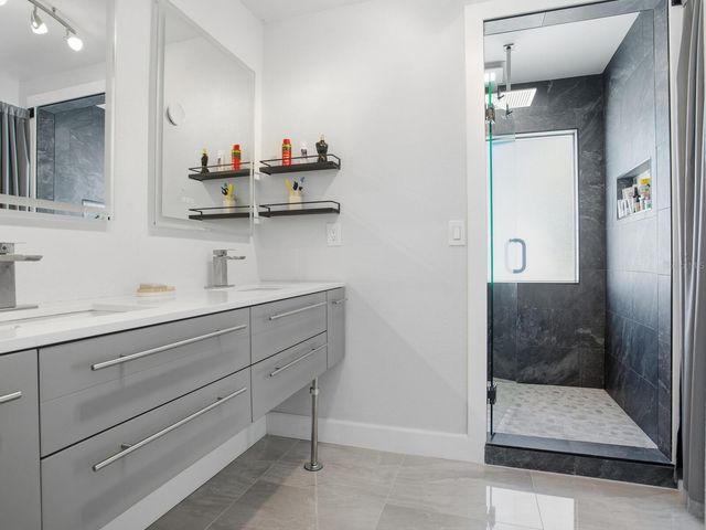 1028 79TH STREET S, St Petersburg, FL 33707