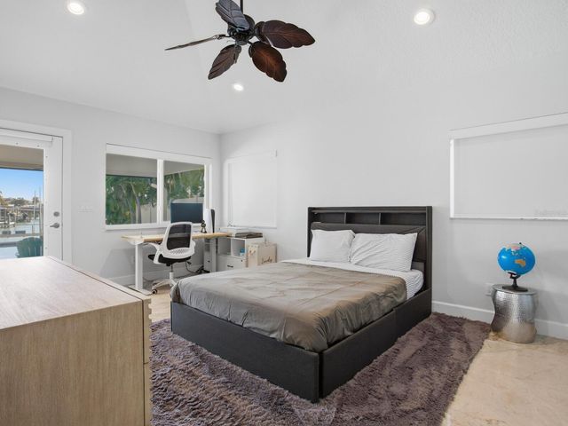 1028 79TH STREET S, St Petersburg, FL 33707