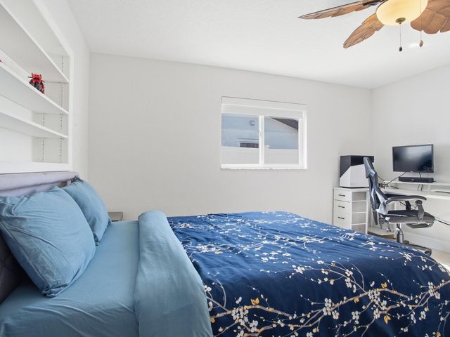 1028 79TH STREET S, St Petersburg, FL 33707