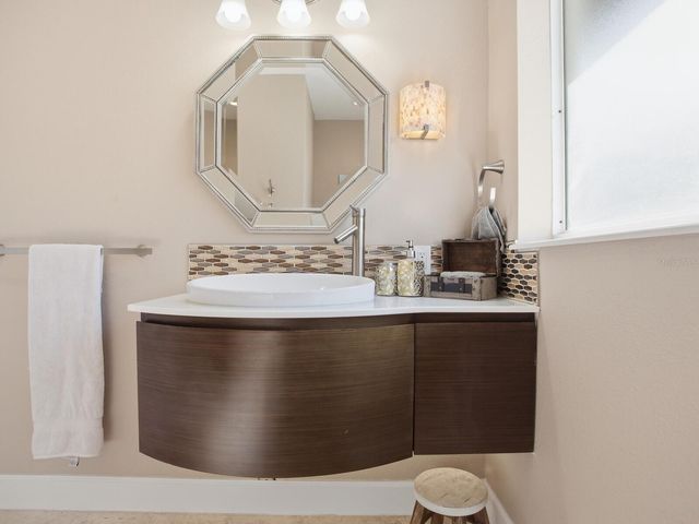 1028 79TH STREET S, St Petersburg, FL 33707