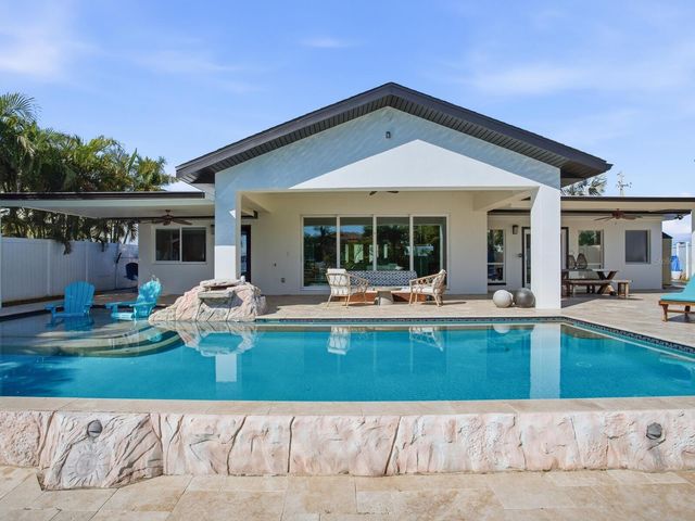 1028 79TH STREET S, St Petersburg, FL 33707