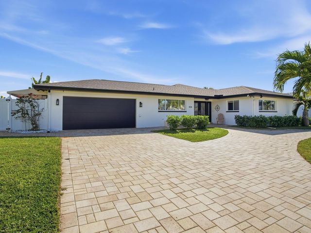 1028 79TH STREET S, St Petersburg, FL 33707