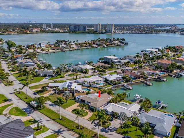 1028 79TH STREET S, St Petersburg, FL 33707