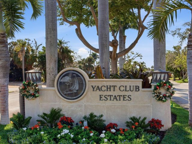 1028 79TH STREET S, St Petersburg, FL 33707