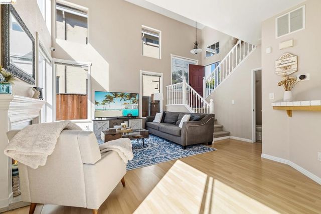 4916 Willowbrook Way, Antioch, CA 94531