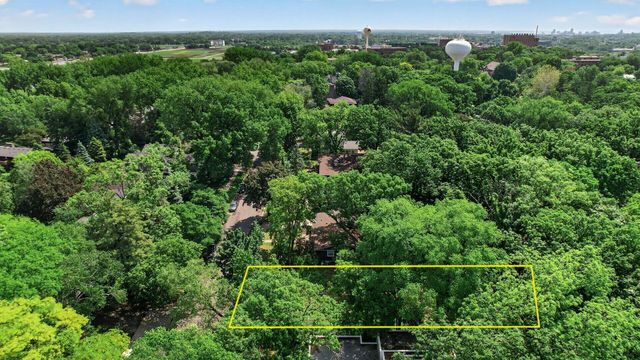 2146 Hoyt Avenue W, Saint Paul, MN 55108