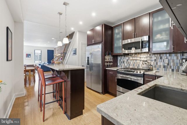 2233 BAINBRIDGE ST, Philadelphia, PA 19146