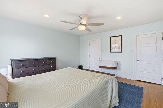 2233 BAINBRIDGE ST, Philadelphia, PA 19146