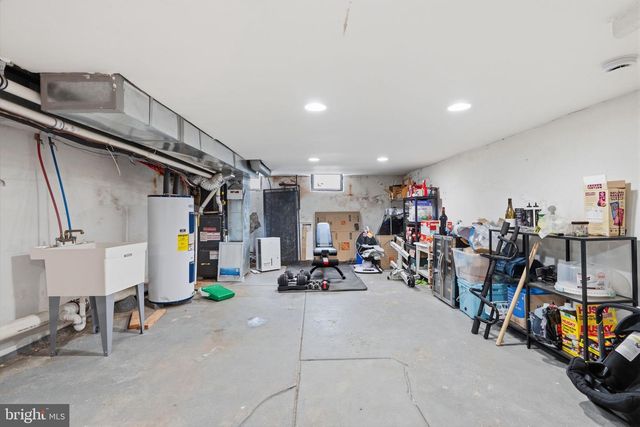 2233 BAINBRIDGE ST, Philadelphia, PA 19146