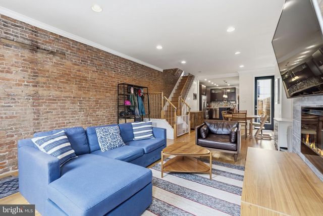 2233 BAINBRIDGE ST, Philadelphia, PA 19146