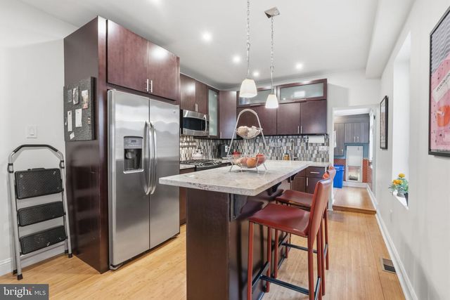2233 BAINBRIDGE ST, Philadelphia, PA 19146