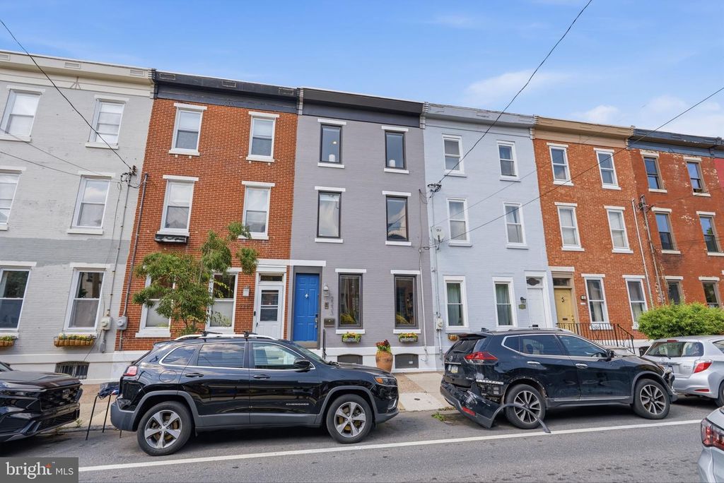 2233 BAINBRIDGE ST, Philadelphia, PA 19146
