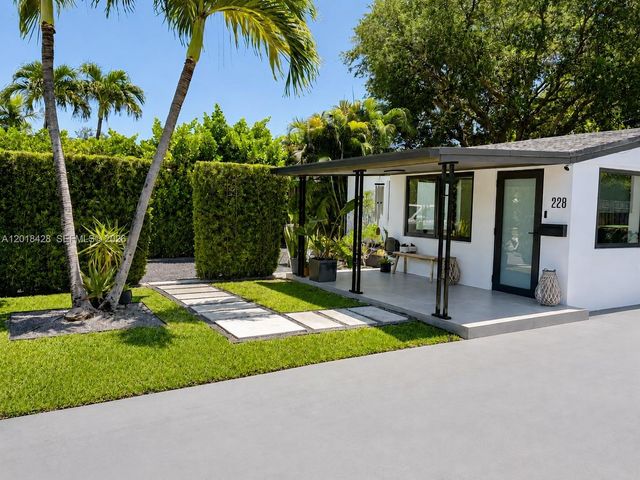 228 SW 22nd St, Fort Lauderdale, FL 33315