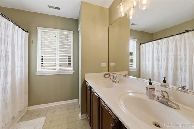 324 Alexis Street, Plano, IL 60545