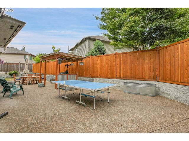 620 BARBARY Ct, Gladstone, OR 97027