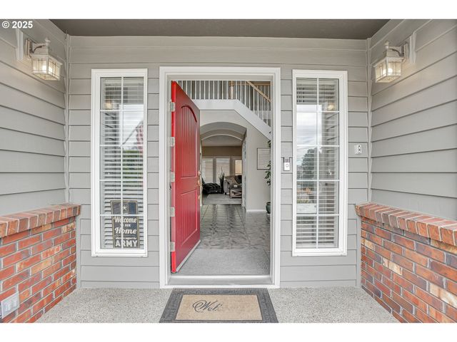 620 BARBARY Ct, Gladstone, OR 97027