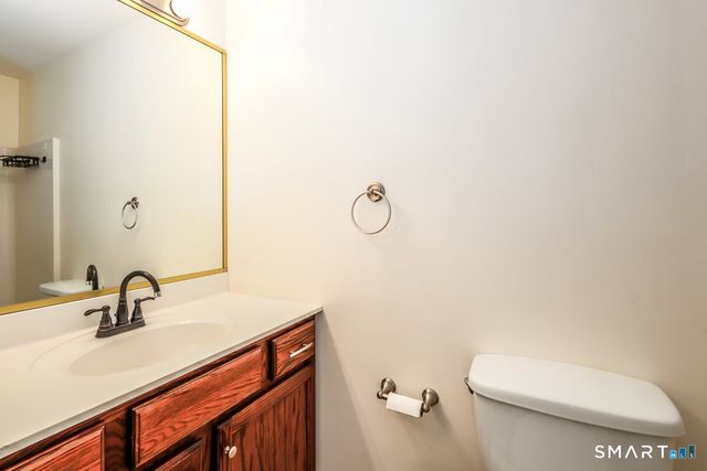 18 Wishing Well Lane 18, New Milford, CT 06776