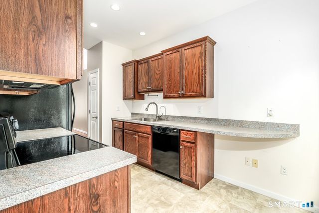 18 Wishing Well Lane 18, New Milford, CT 06776