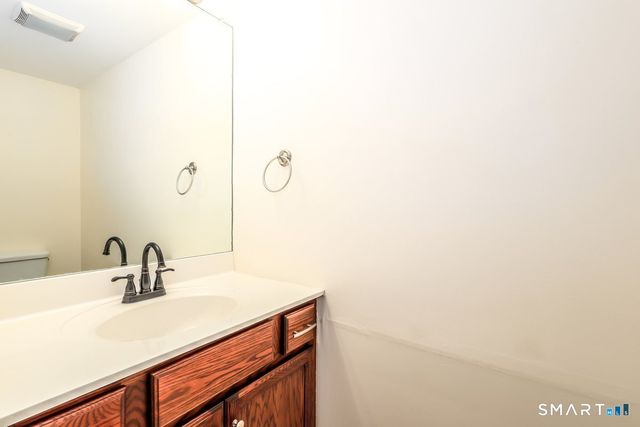 18 Wishing Well Lane 18, New Milford, CT 06776