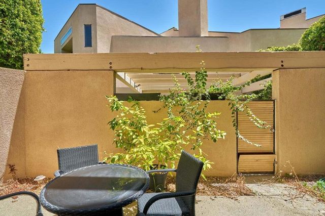 414 W Village Square N, Palm Springs, CA 92262